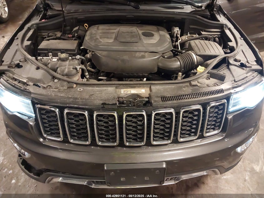 JEEP GRAND CHEROKEE - zdjęcie 10