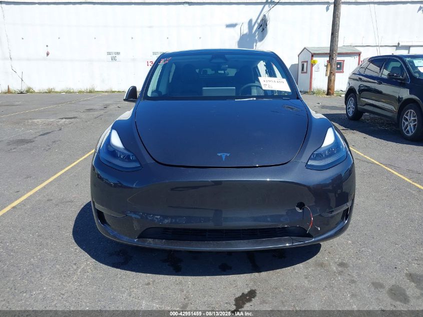 2024 Tesla Model Y Long Range Dual Motor All-Wheel Drive VIN: 7SAYGDEE5RF016223 Lot: 42951459