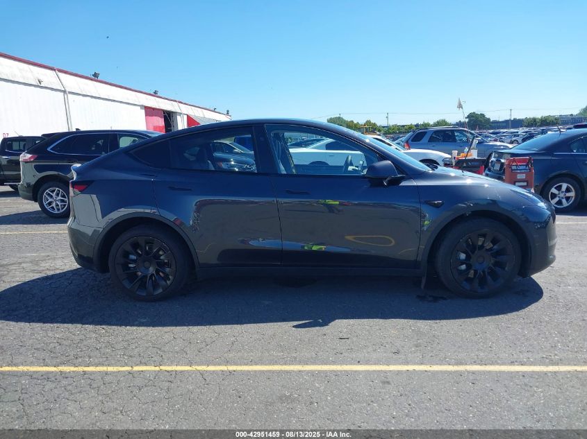 2024 Tesla Model Y Long Range Dual Motor All-Wheel Drive VIN: 7SAYGDEE5RF016223 Lot: 42951459