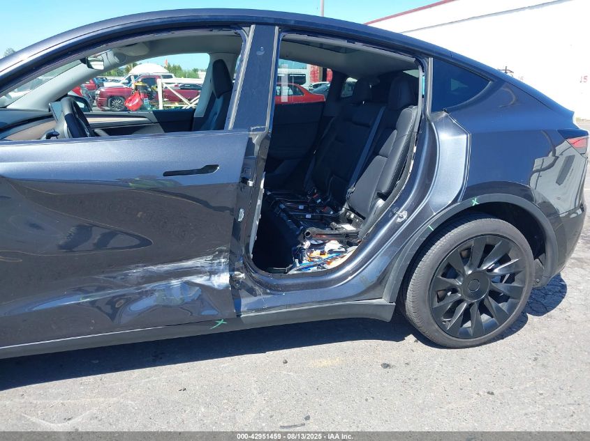 2024 Tesla Model Y Long Range Dual Motor All-Wheel Drive VIN: 7SAYGDEE5RF016223 Lot: 42951459