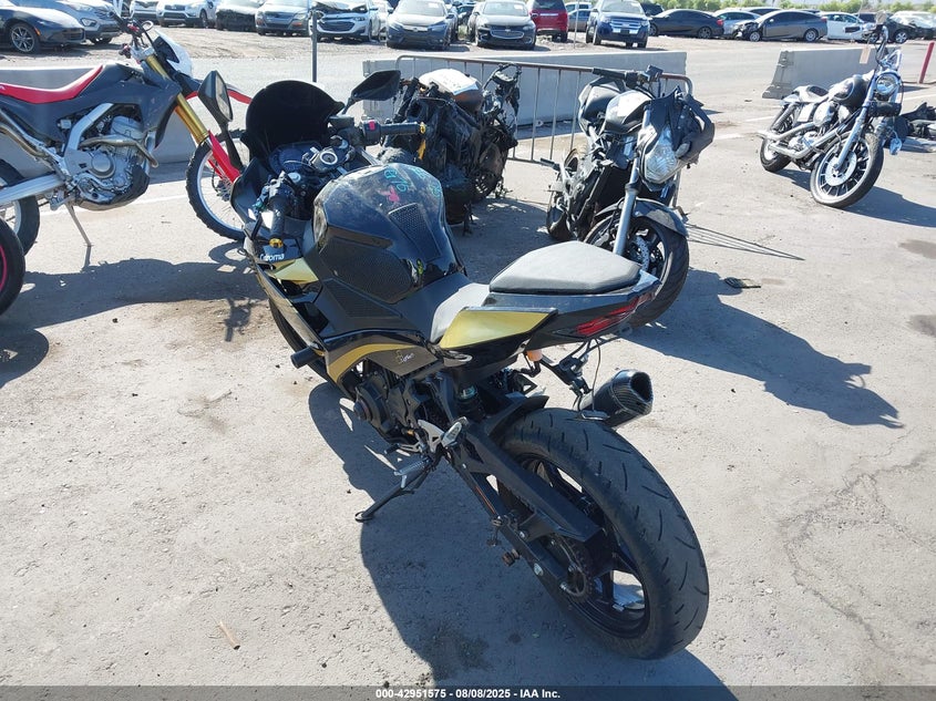 VIN JKAEXKH19PDAM6744 2023 KAWASAKI EX400