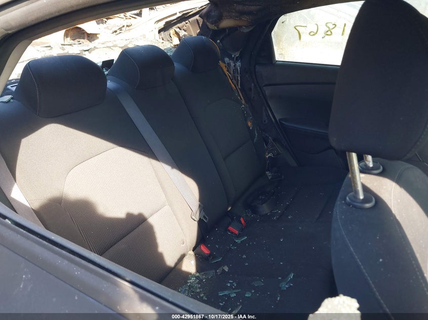 2021 Kia Forte Lxs VIN: 3KPF24AD4ME376131 Lot: 42951867