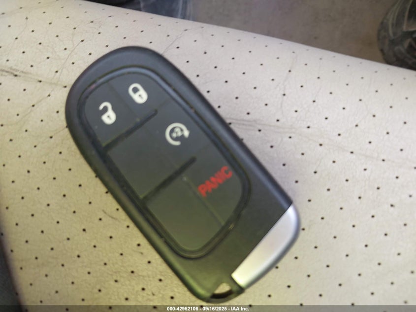 2017 Jeep Cherokee Limited 4X4 VIN: 1C4PJMDS8HW505100 Lot: 42952106