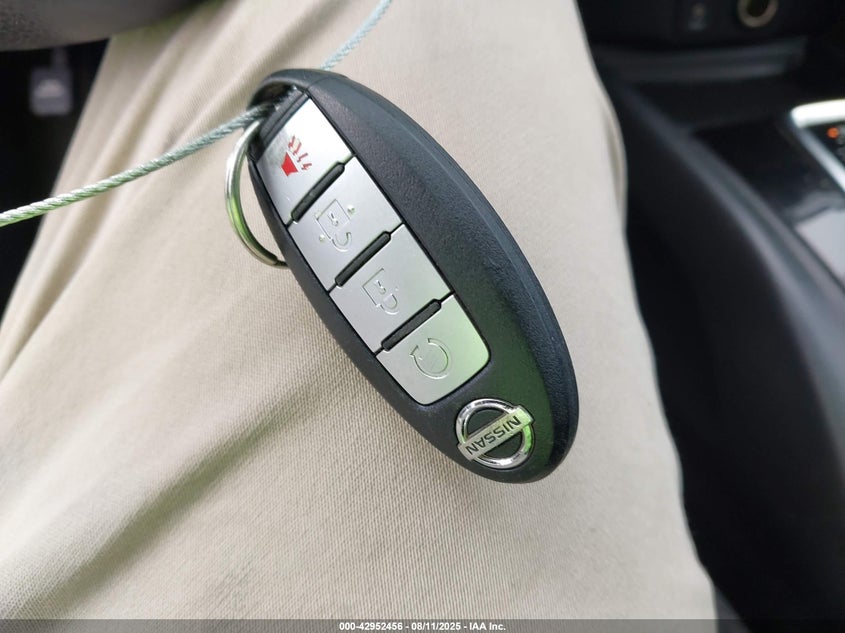 2017 NISSAN ROGUE SV - 5N1AT2MV6HC764700