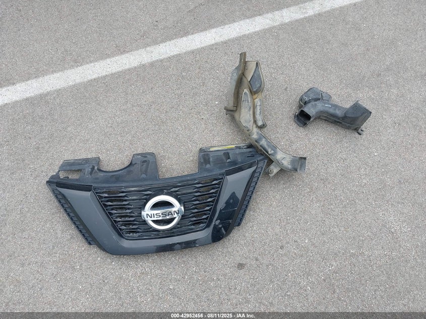 2017 NISSAN ROGUE SV - 5N1AT2MV6HC764700