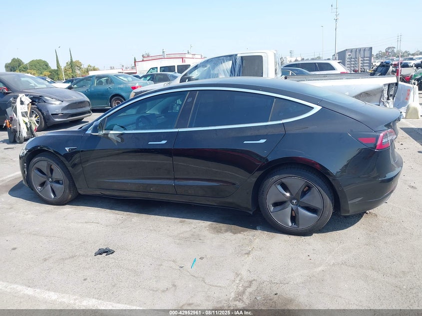 5YJ3E1EA3JF123123 2018 Tesla Model 3 Long Range mid Range Other