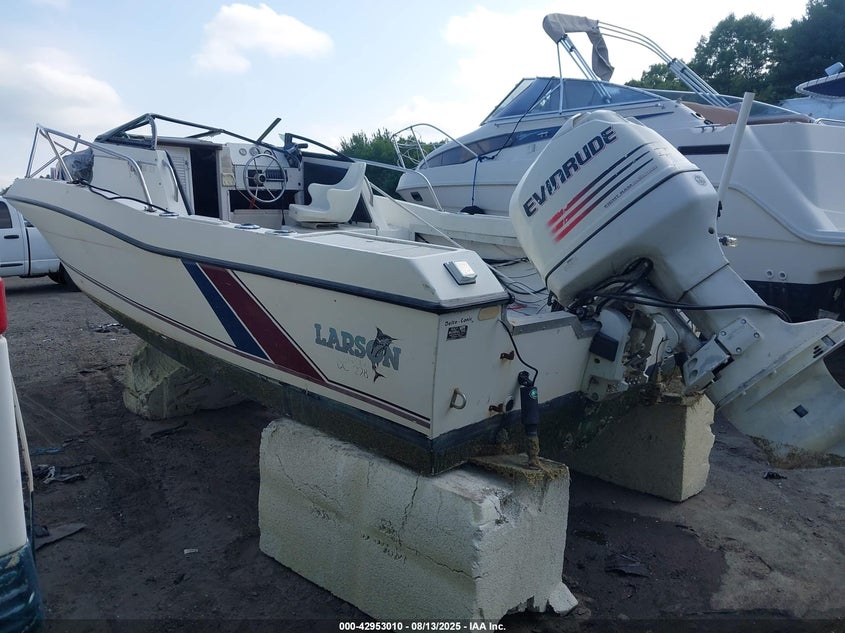 1990 Larson Other white null null LAR27514A090 photo #4