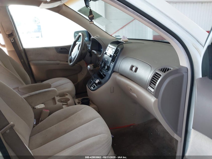 KNDMB233X66046308 2006 KIA SEDONA photo no. 5