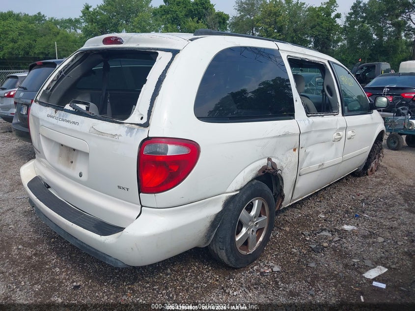 2D4GP44L65R112100 2005 DODGE CARAVAN photo no. 4
