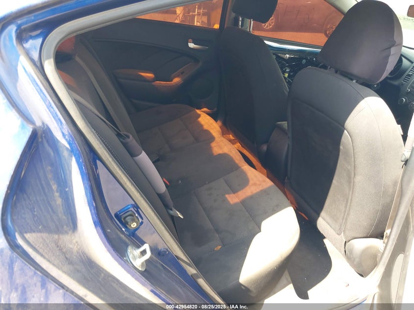 2017 Kia Forte Lx VIN: 3KPFK4A77HE114149 Lot: 42954820