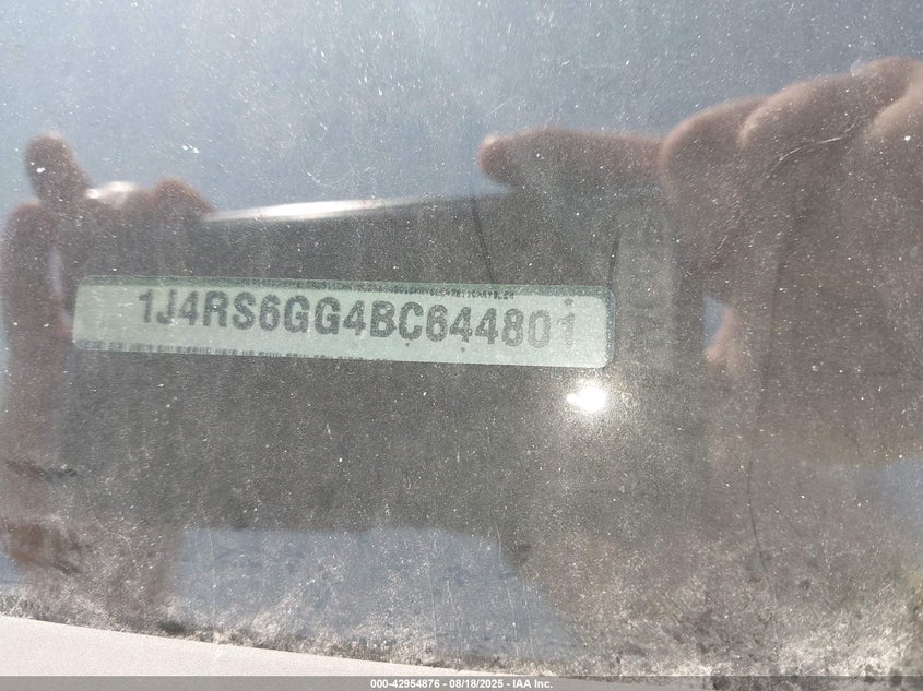 2011 Jeep Grand Cherokee Overland VIN: 1J4RS6GG4BC644801 Lot: 42954876