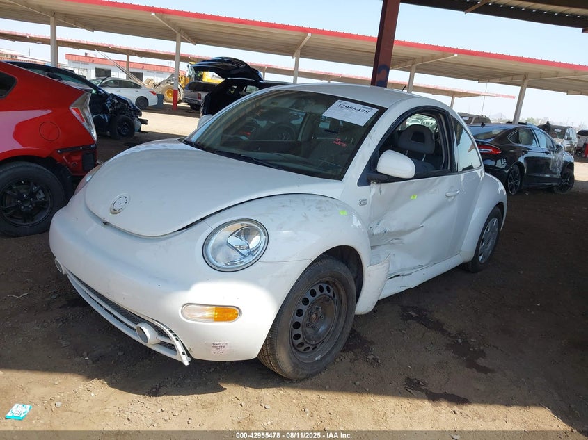 2000 Volkswagen New Beetle Gls white hatchback gasoline 3VWCC21C4YM470241 photo #3