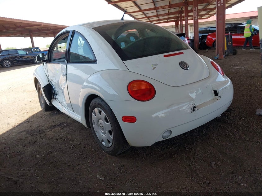 2000 Volkswagen New Beetle Gls white hatchback gasoline 3VWCC21C4YM470241 photo #4