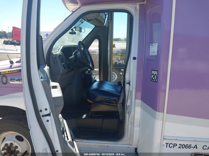 1FDFE4FS5DDA05877 2013 FORD ECONOLINE photo no. 5