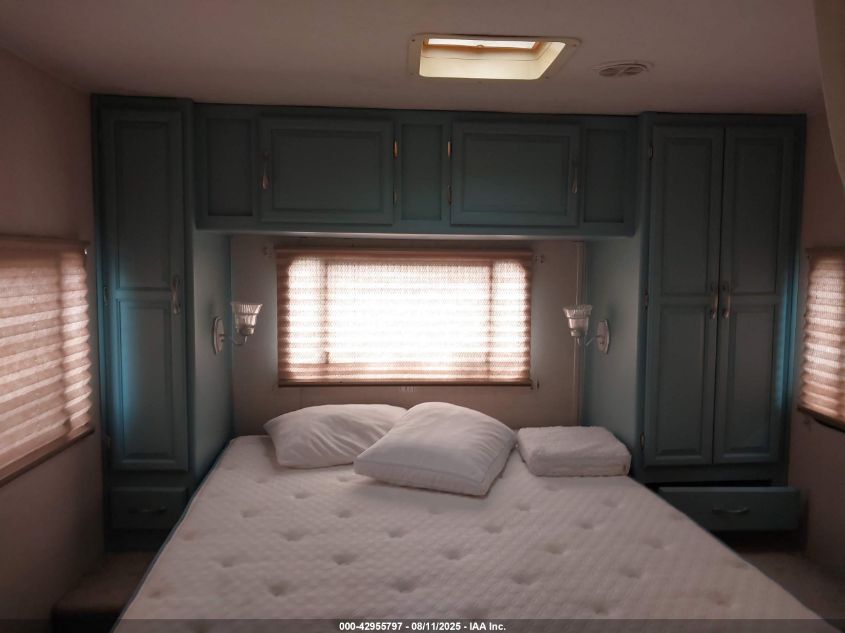 2002 Coachmen E-450 Cutaway VIN: 1FDXE45S32HB04371 Lot: 42955797