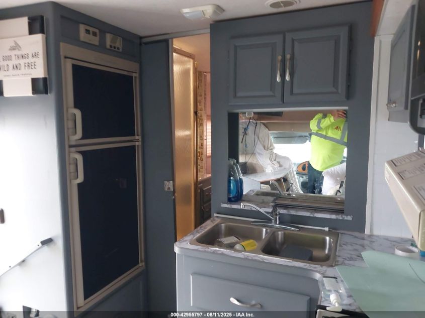 2002 Coachmen E-450 Cutaway VIN: 1FDXE45S32HB04371 Lot: 42955797