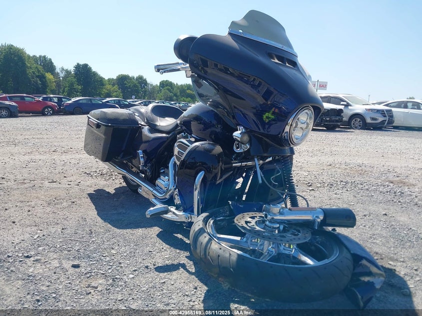 2016 HARLEY-DAVIDSON FLHXSE CVO STREET GLIDE - 1HD1PXN17GB958303