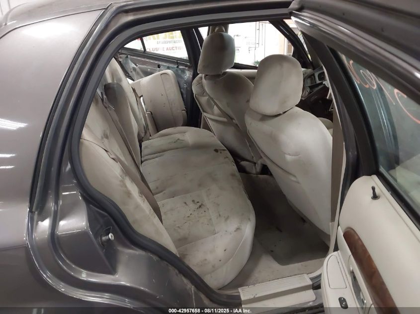 2007 Mercury Grand Marquis Gs VIN: 2MEFM74W27X612300 Lot: 42957658