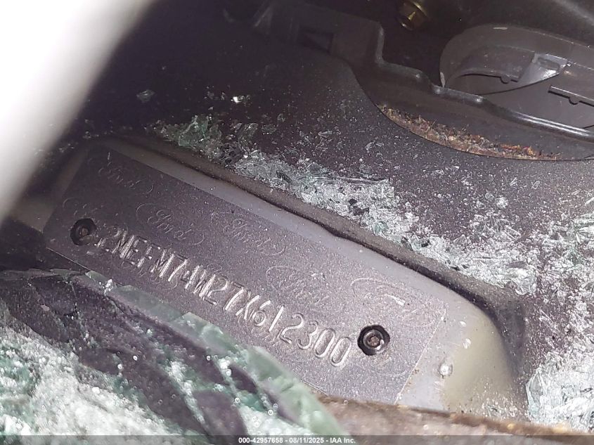 2007 Mercury Grand Marquis Gs VIN: 2MEFM74W27X612300 Lot: 42957658