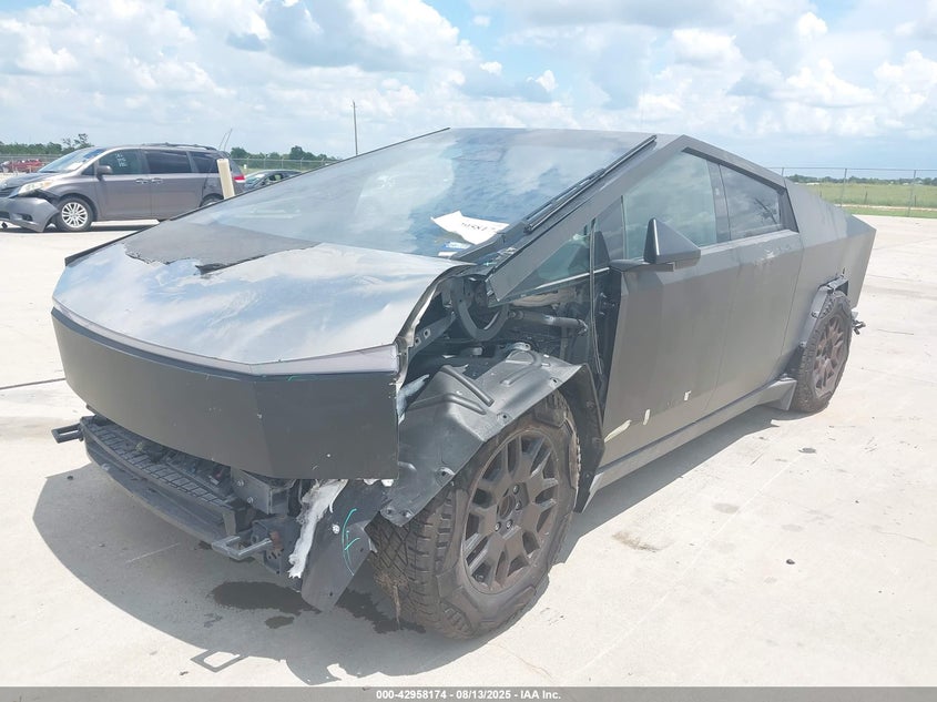 2024 TESLA CYBERTRUCK U   U(VIN: 7G2CEHEE3RA032760