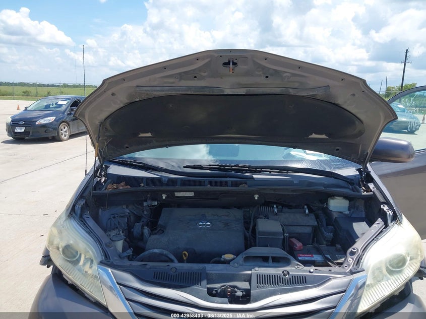 2012 Toyota Sienna Xle V6 8 Passenger VIN: 5TDYK3DCXCS263181 Lot: 42958403