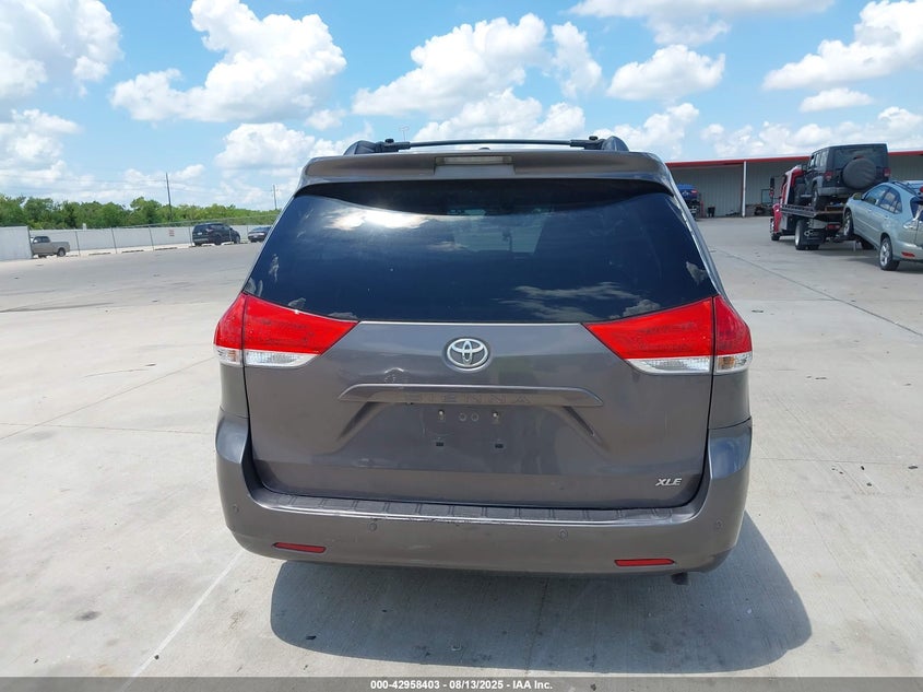 2012 Toyota Sienna Xle V6 8 Passenger VIN: 5TDYK3DCXCS263181 Lot: 42958403