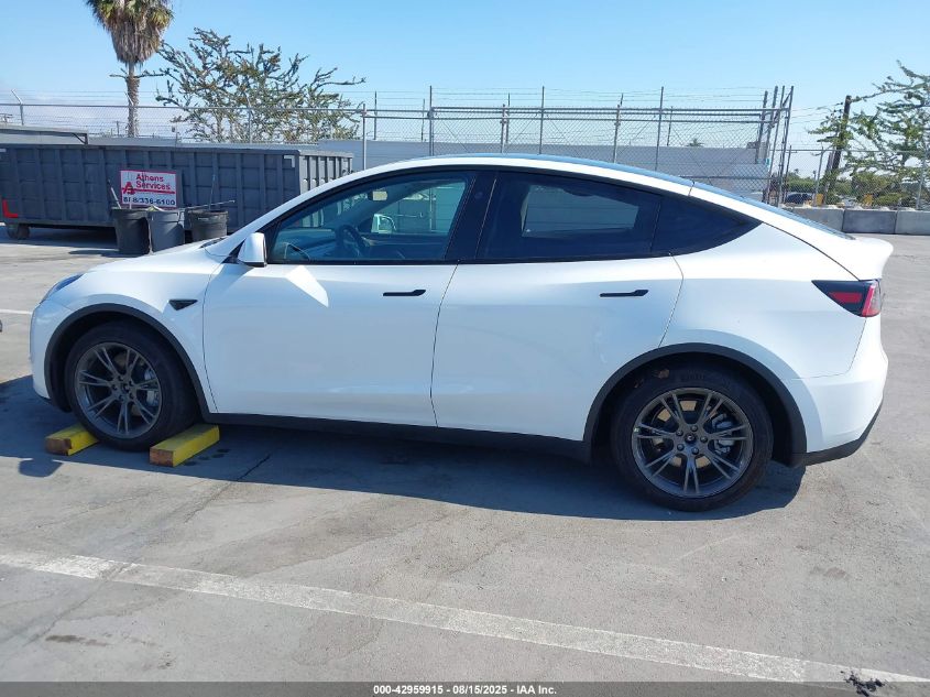 2024 Tesla Model Y Long Range Dual Motor All-Wheel Drive VIN: 7SAYGDEE4RF151287 Lot: 42959915