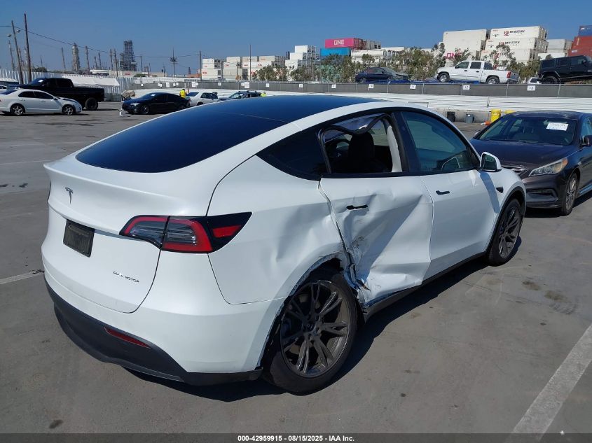 2024 Tesla Model Y Long Range Dual Motor All-Wheel Drive VIN: 7SAYGDEE4RF151287 Lot: 42959915