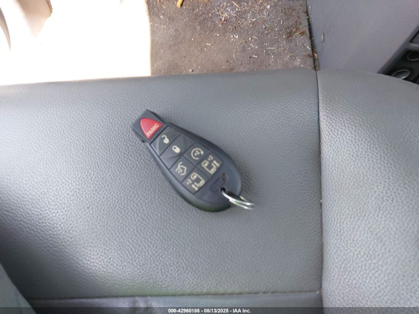 2008 Chrysler Town & Country Touring VIN: 2A8HR54P88R834637 Lot: 42960186