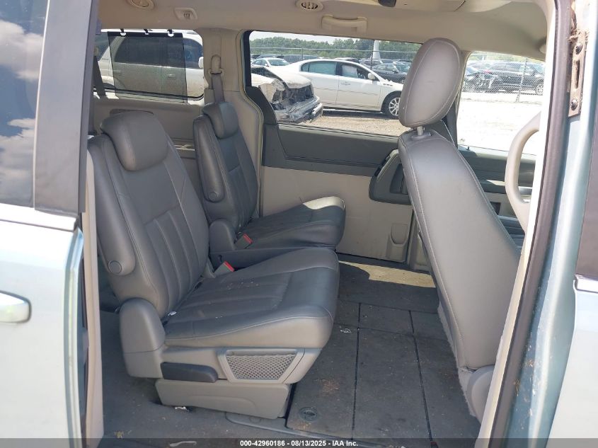 2008 Chrysler Town & Country Touring VIN: 2A8HR54P88R834637 Lot: 42960186