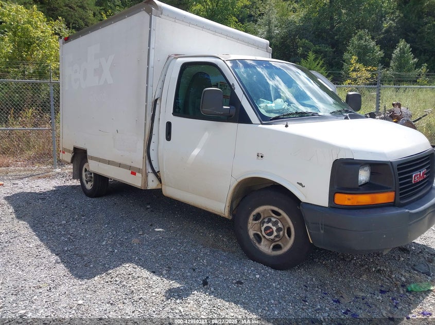 2010 GMC Savana Cutaway Work Van white other flexible 1GD1G2AA4A1901611 photo #1