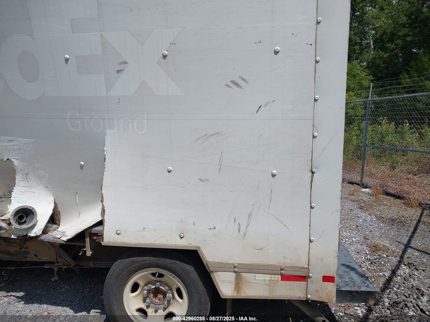 2010 GMC Savana Cutaway Work Van white other flexible 1GD1G2AA4A1901611 photo #4