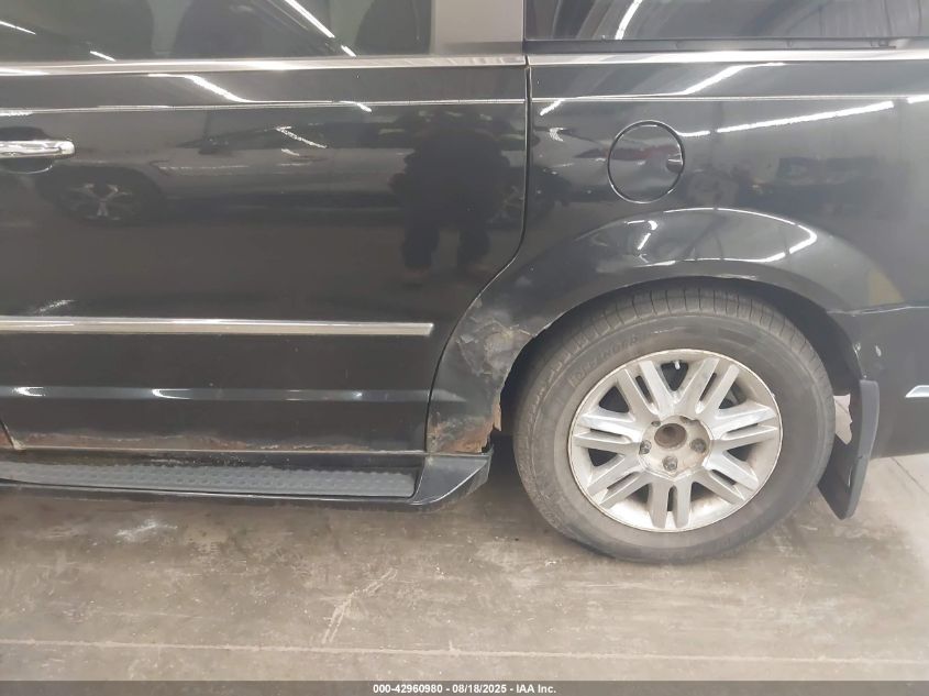 2008 Chrysler Town & Country Limited VIN: 2A8HR64X48R662015 Lot: 42960980