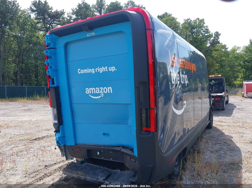 2024 RIVIAN DELIVERY 700 N(VIN: 7FCEHEB2XRN017795