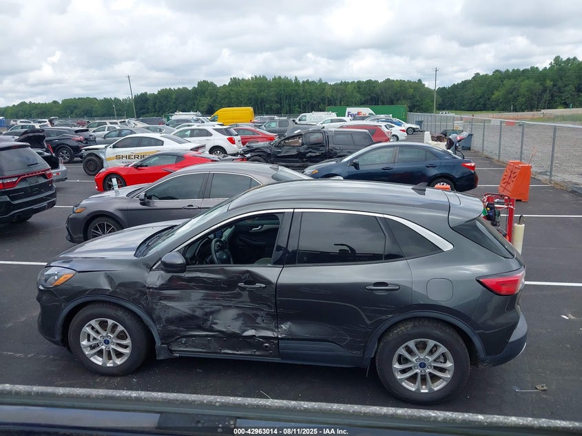 2020 FORD ESCAPE SE - 1FMCU0G60LUB38335