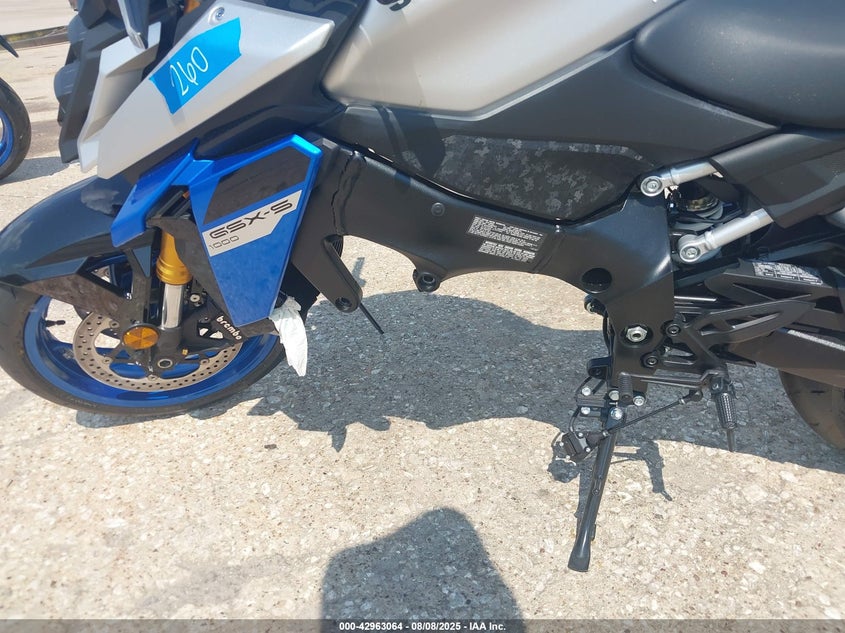 VIN JS1EK11D9S7100030 2025 SUZUKI GSX-S1000 A