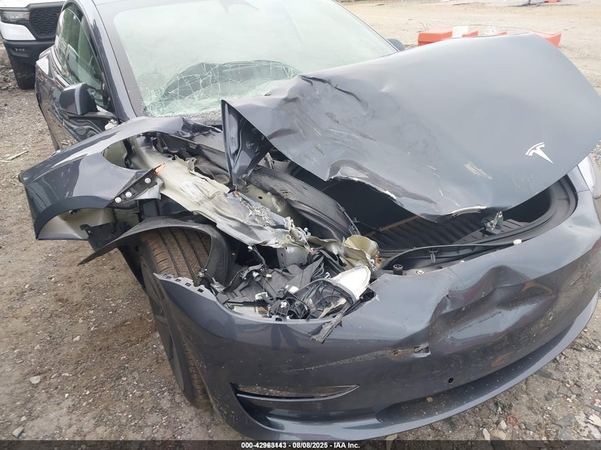 2022 Tesla Model 3 Long Range Dual Motor All-Wheel Drive VIN: 5YJ3E1EB7NF267773 Lot: 42963143