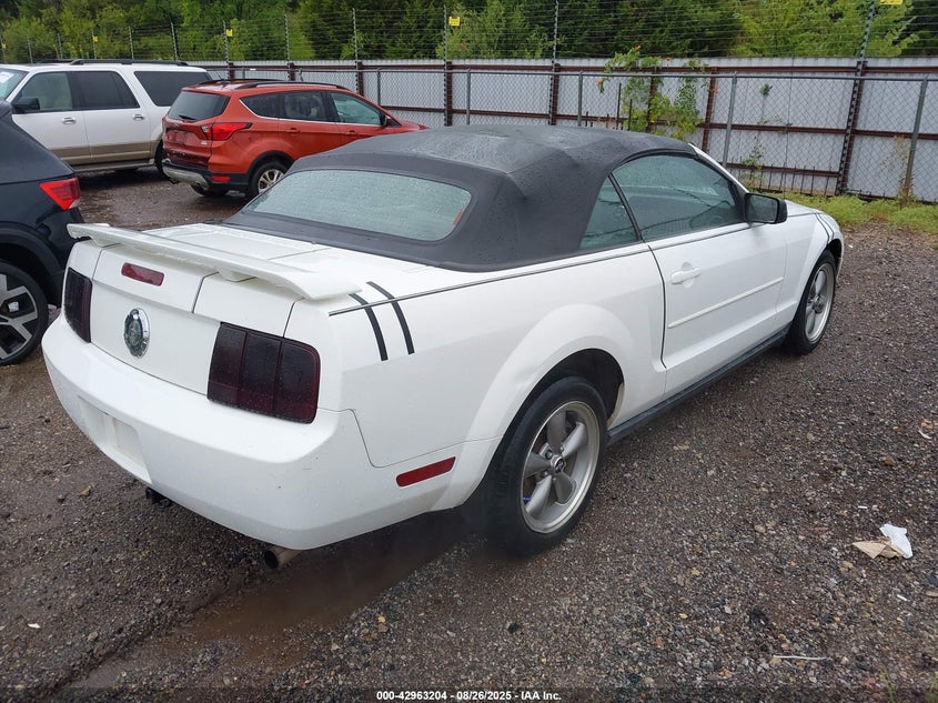 2006 FORD MUSTANG auction photo 4