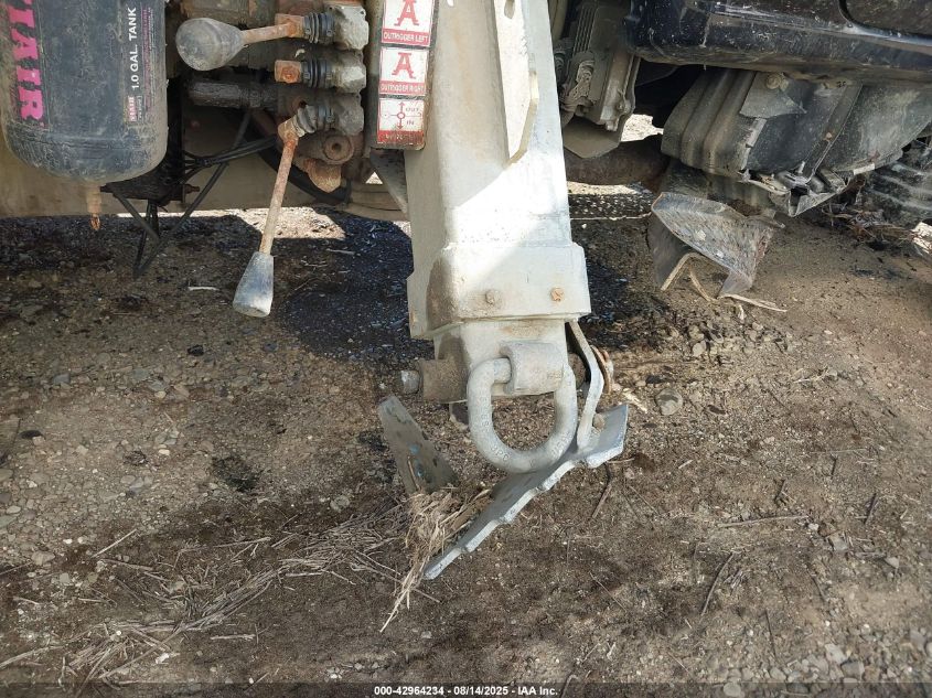 2022 Chevrolet Silverado - 1HTKJPVK2NH277639