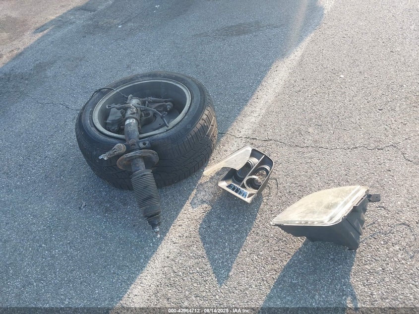 2005 Ford Mustang Gt Deluxe/Gt Premium VIN: 1ZVFT82H655110464 Lot: 42964712