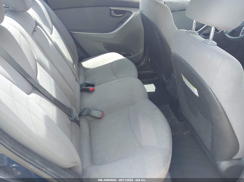 2015 HYUNDAI ELANTRA SE - 5NPDH4AE9FH633510