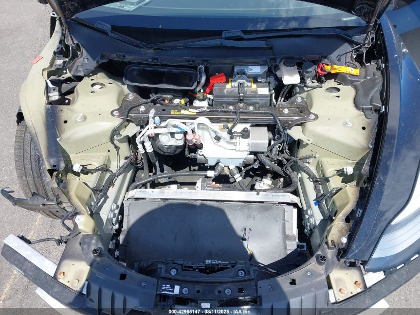 2018 Tesla Model 3 Long Range/Mid Range VIN: 5YJ3E1EA1JF173633 Lot: 42965147