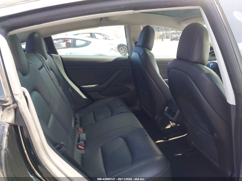 2018 Tesla Model 3 Long Range/Mid Range VIN: 5YJ3E1EA1JF173633 Lot: 42965147