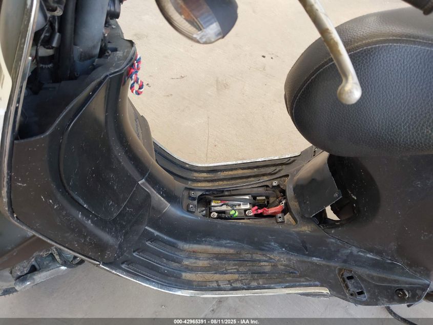 2021 Vespa Primavera/Sprint 50 VIN: ZAPCA06B4M5102329 Lot: 42965391