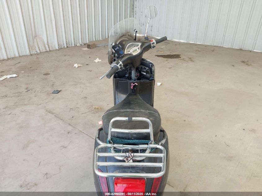 2021 Vespa Primavera/Sprint 50 VIN: ZAPCA06B4M5102329 Lot: 42965391