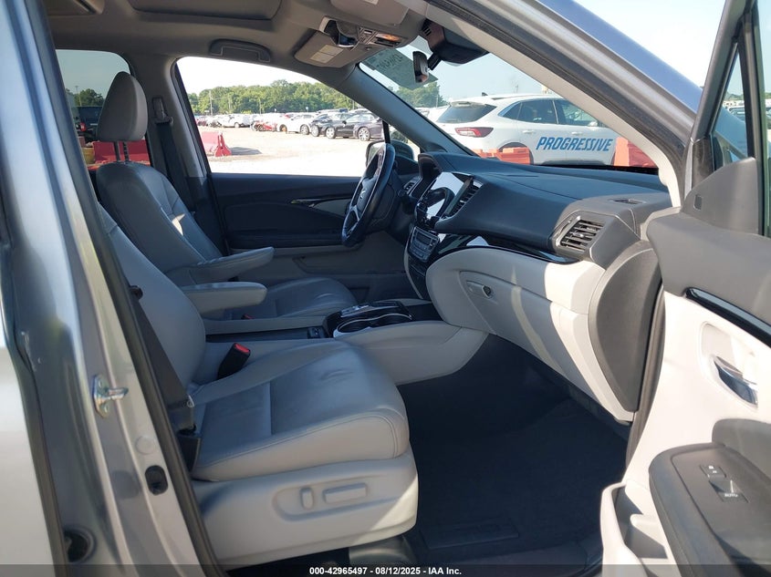 VIN 5FNYF6H69LB025675 2020 HONDA PILOT AWD TOURING 7 PASSENGER