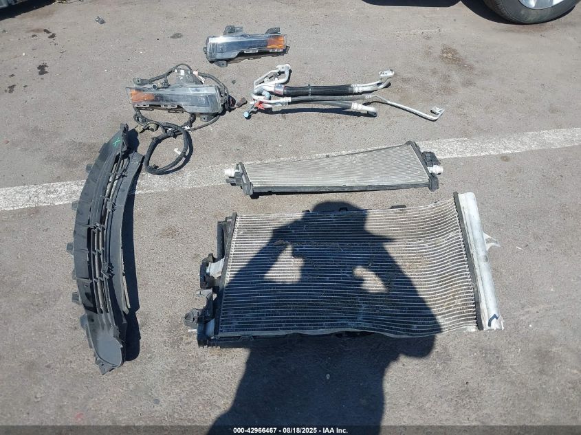 2018 Tesla Model 3 Long Range/Mid Range VIN: 5YJ3E1EA4JF021040 Lot: 42966467