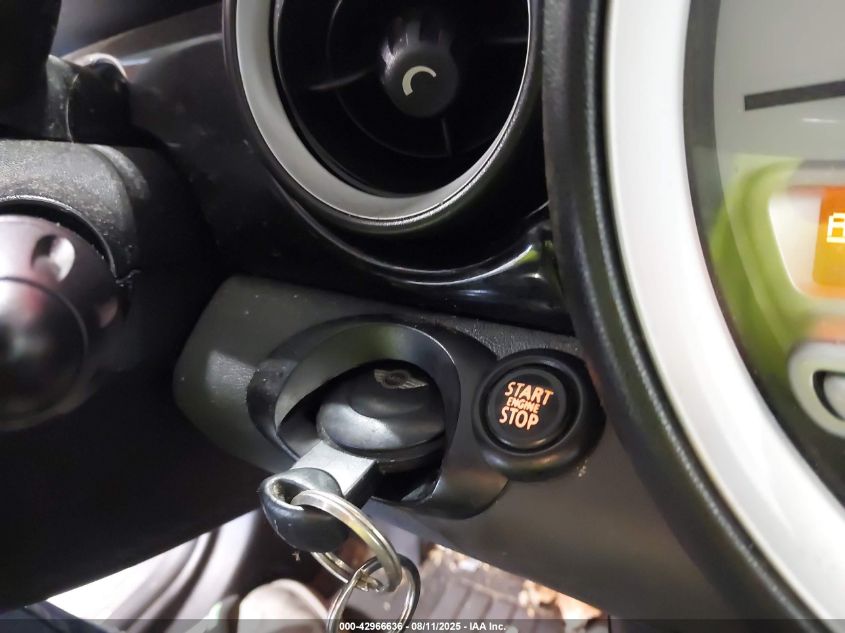 2009 Mini Cooper S VIN: WMWMF73589TW83638 Lot: 42966636