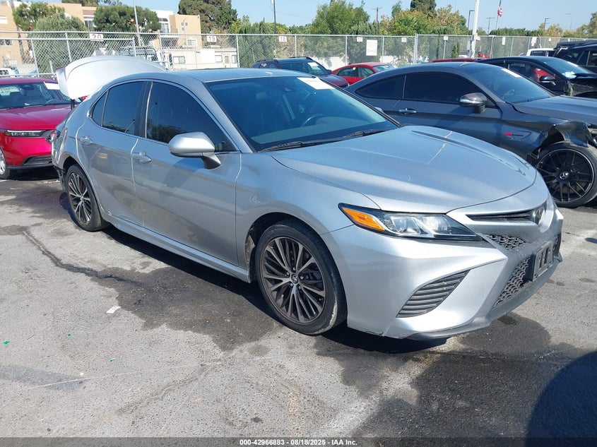 TOYOTA CAMRY SE 2019