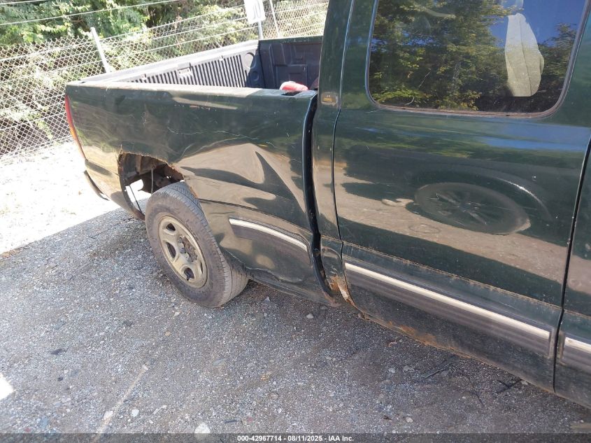 2002 Chevrolet Silverado 1500 VIN: 2GCEC19W421374015 Lot: 42967714